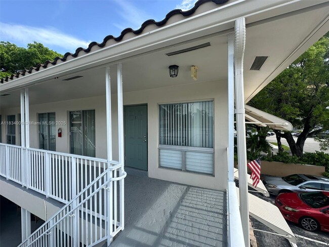 3031 NE 21st Terrace in Fort Lauderdale, FL - Building Photo - Building Photo