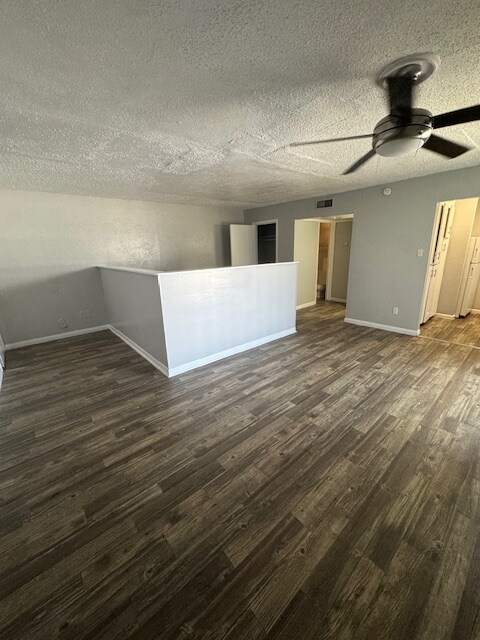 5220 Weber Rd in Corpus Christi, TX - Building Photo - Building Photo