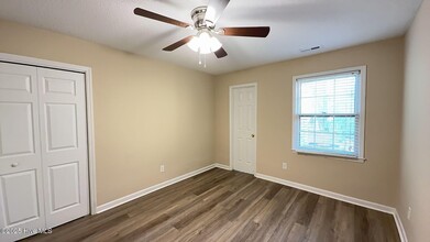 315 W Frances St in Jacksonville, NC - Foto de edificio - Building Photo