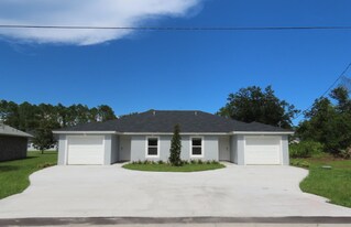 17 Riddle Dr, Unit B in Palm Coast, FL - Building Photo