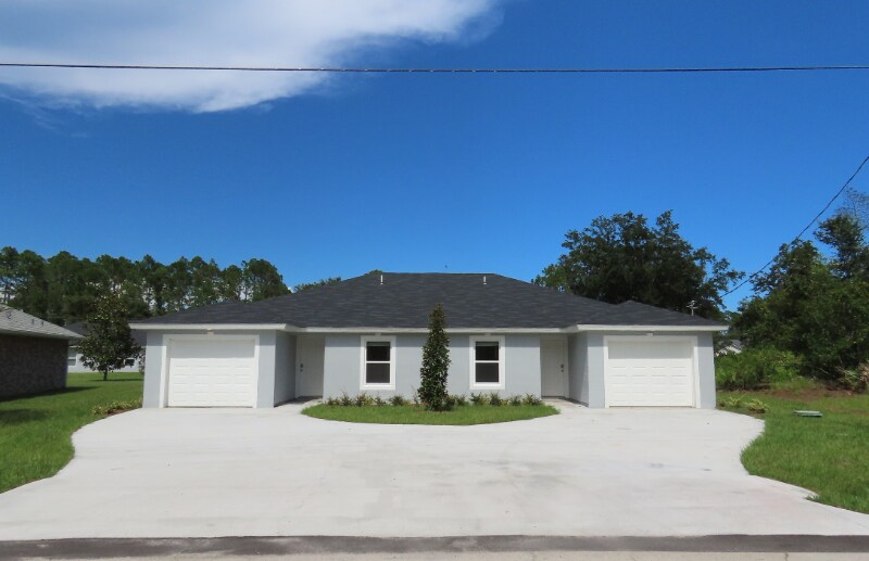 17 Riddle Dr in Palm Coast, FL - Building Photo