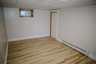 111 Main St in East Millinocket, ME - Building Photo - Building Photo