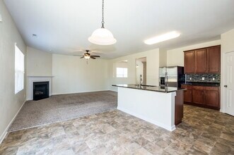 2011 Blue Stream Ln in Indian Trail, NC - Foto de edificio - Building Photo