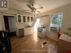 1297 Gerrard St E in Toronto, ON - Building Photo - Building Photo