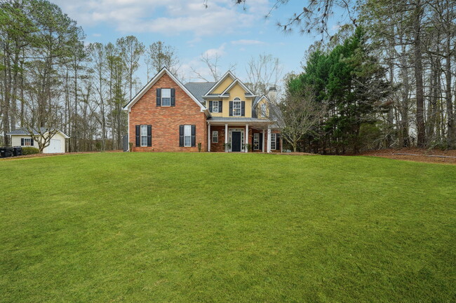 135 Farr Lake Dr in Tyrone, GA - Building Photo - Building Photo