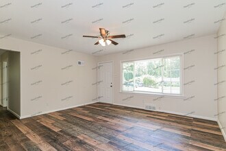 1501 Sunnymead Ct in St. Louis, MO - Building Photo - Building Photo