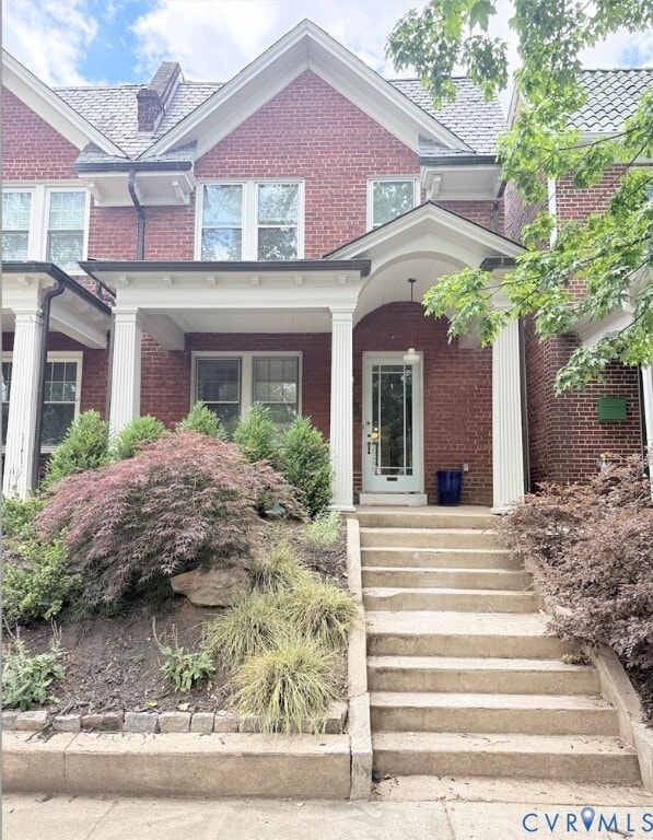 property at 3323 W Grace St