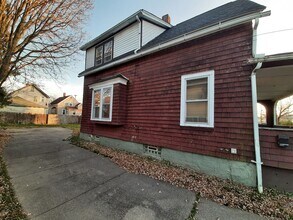 3555 W 67th St in Cleveland, OH - Building Photo - Building Photo