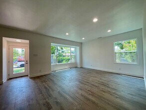 5960 Amarillo Ave in La Mesa, CA - Building Photo - Building Photo