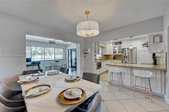 531 NW 76th Terrace in Pembroke Pines, FL - Building Photo - Building Photo