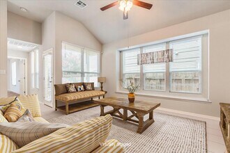 147 Gambel Oak Way in San Marcos, TX - Building Photo - Building Photo