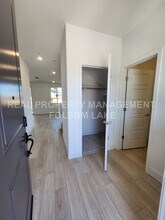 3475 Williamson Dr in Folsom, CA - Foto de edificio - Building Photo