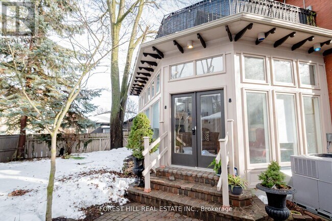 98 Central Ave in London, ON - Building Photo - Building Photo