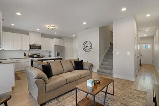 28415 Torch Pkwy, Unit SI ID1502222P in Warrenville, IL - Building Photo