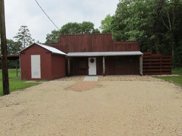 8102 TX-75 in Huntsville, TX - Foto de edificio