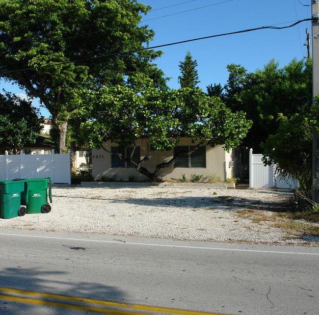 1201-1211 NE 6th St in Fort Lauderdale, FL - Building Photo - Building Photo