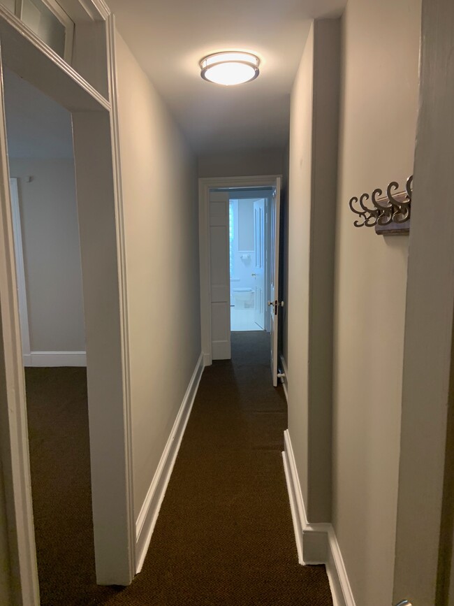 227 W Miner St, Unit 2 Rear
