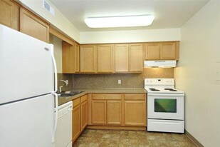 Woodridge Apartments