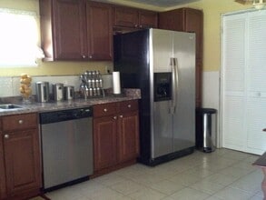 14 Roosevelt Ave in Middletown, NY - Building Photo - Building Photo