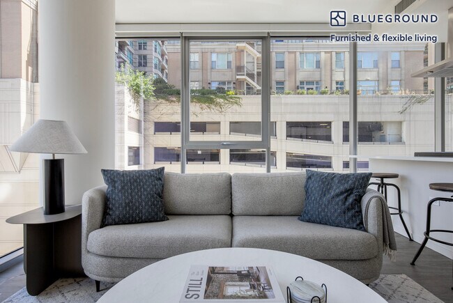 8 E Huron St, Unit FL9-ID972 in Chicago, IL - Building Photo - Building Photo