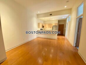 407 Washington St, Unit 701 in Boston, MA - Building Photo - Building Photo