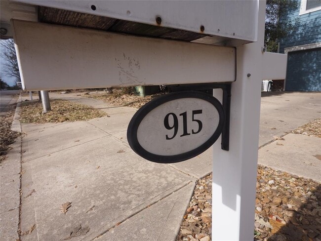 915 Bogart Rd