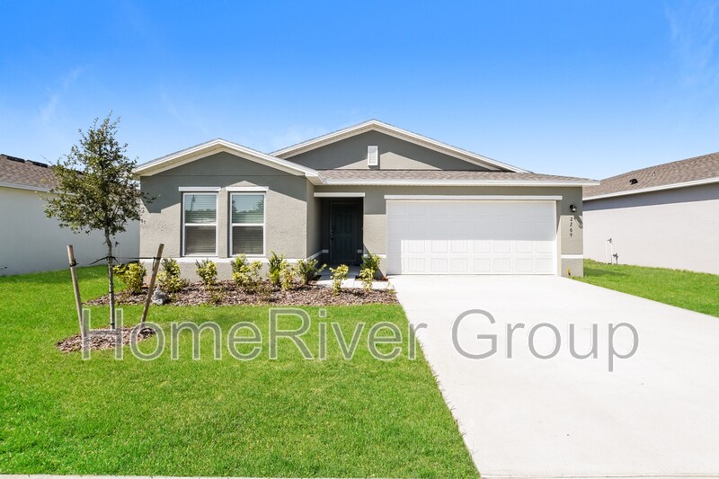 2269 Oklahoma Dr in Sumterville, FL - Foto de edificio