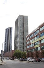 Kinzie Park in Chicago, IL - Foto de edificio - Building Photo