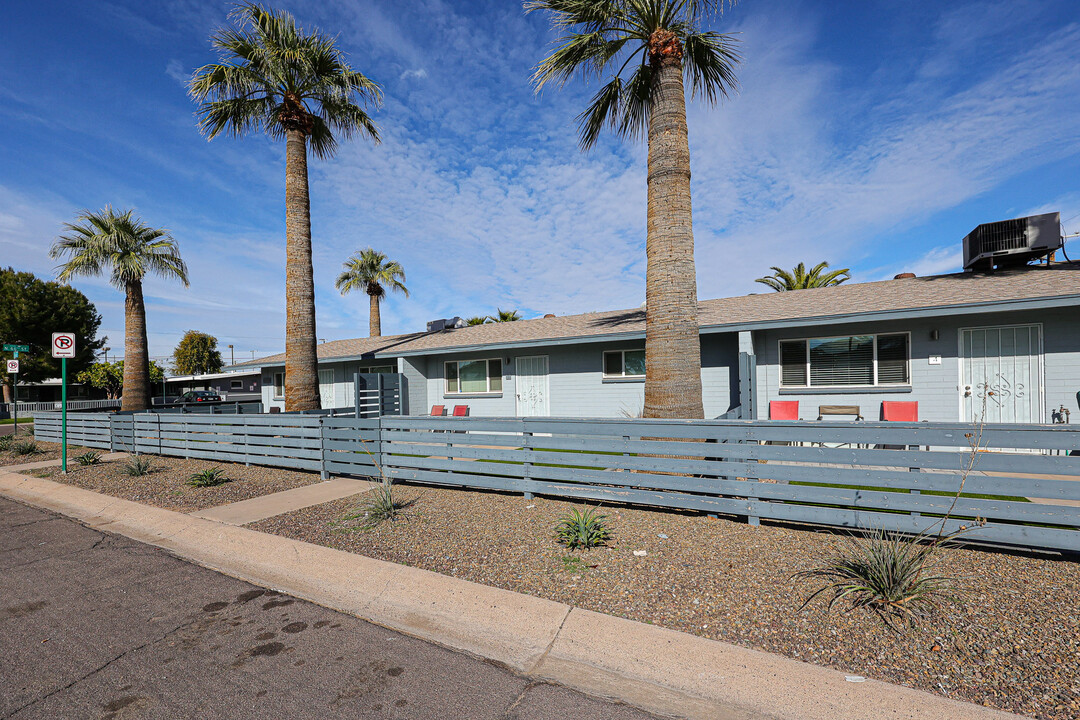 6620 E Earll Dr in Scottsdale, AZ - Building Photo