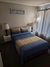 2612 Siesta Ave in Las Vegas, NV - Foto de edificio - Building Photo