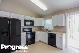 2831 2nd Ave SE in Naples, FL - Building Photo - Building Photo