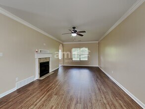 4940 Grace View Ln in Bartlett, TN - Foto de edificio - Building Photo