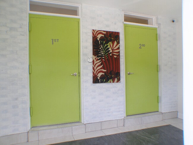 550 E Washington Ln in Philadelphia, PA - Foto de edificio - Building Photo