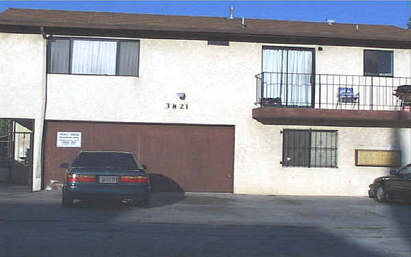 3821 Cherokee Ave in San Diego, CA - Foto de edificio