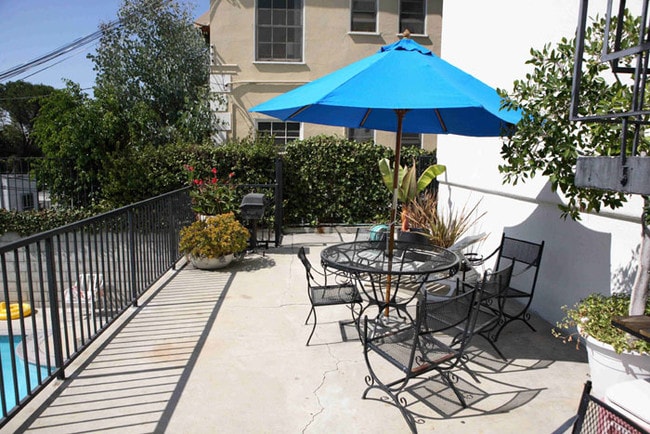 6315 Primrose Ave, Unit 2 in Los Angeles, CA - Building Photo - Building Photo