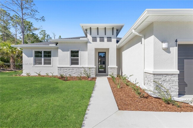 2104 Bendway Dr in Port Charlotte, FL - Foto de edificio - Building Photo