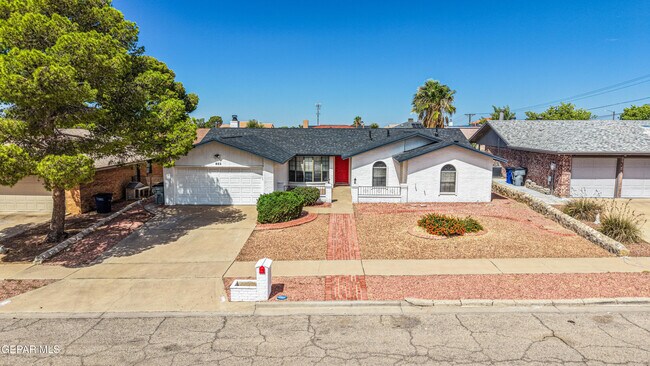 853 El Parque Dr in El Paso, TX - Building Photo - Building Photo