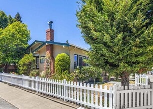 303 Highland Ave in San Mateo, CA - Building Photo - Building Photo