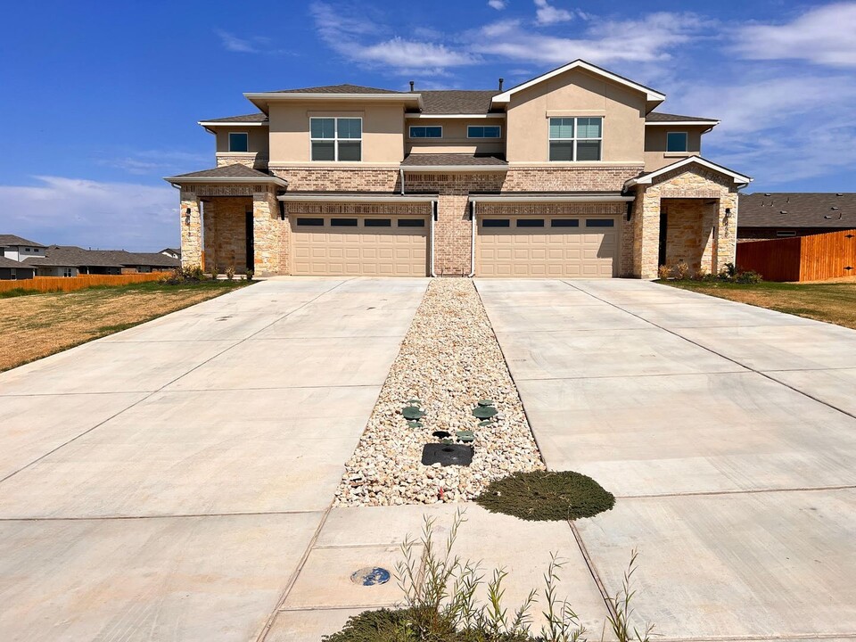 408 Baum Dr in Georgetown, TX - Building Photo
