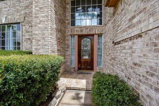15622 Valley Creek Dr in Houston, TX - Building Photo - Building Photo