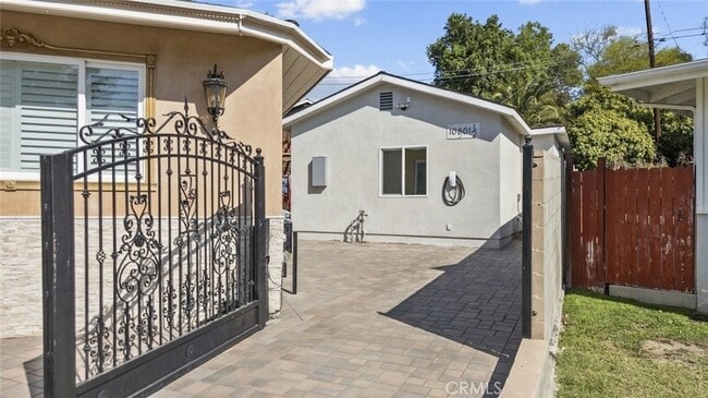 property at 10801 1/2 Wescott Ave