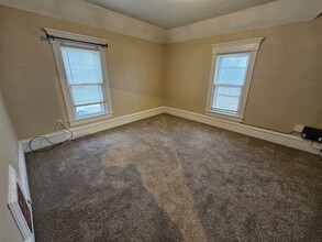 1123 W 22nd St in Cedar Falls, IA - Foto de edificio - Building Photo