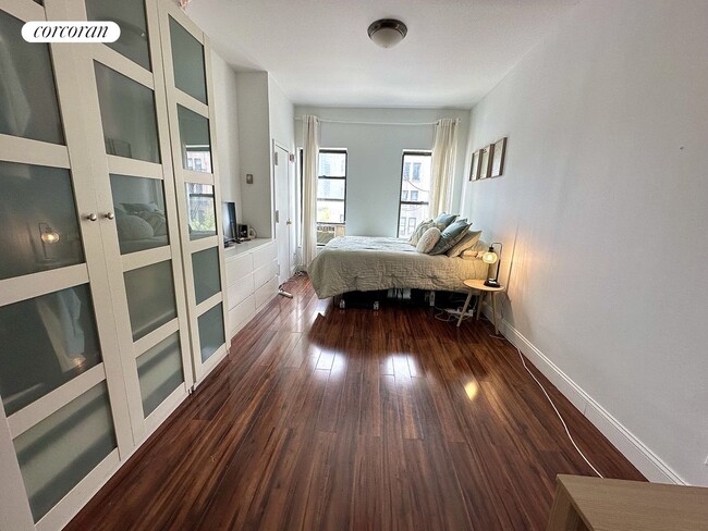 property at 359 W 53rd St