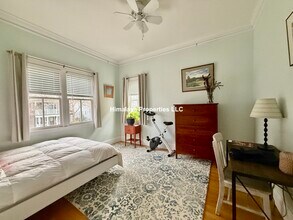 381 Huron Ave, Unit A in Cambridge, MA - Building Photo - Building Photo