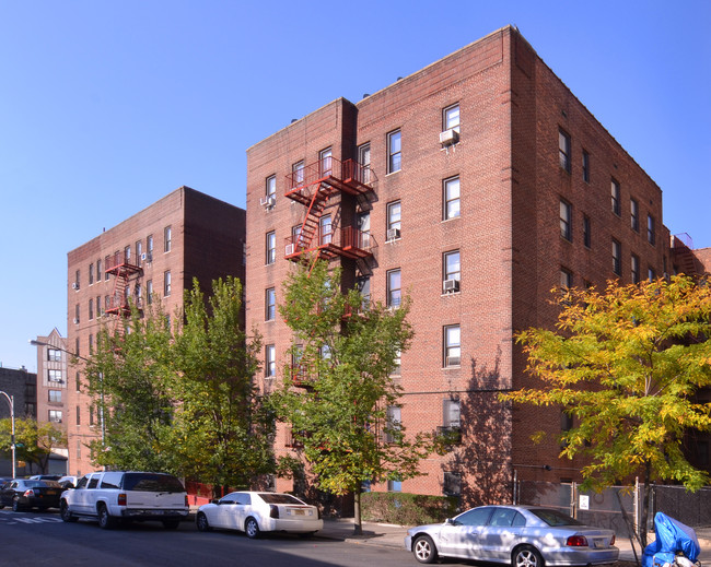 315 E 167th St in Bronx, NY - Building Photo - Building Photo