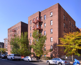 315 E 167th St in Bronx, NY - Foto de edificio - Building Photo