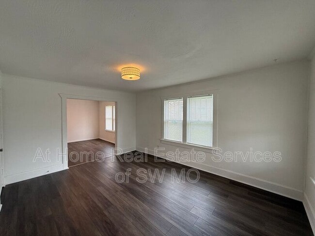 1021 W Turner St in Springfield, MO - Building Photo - Building Photo