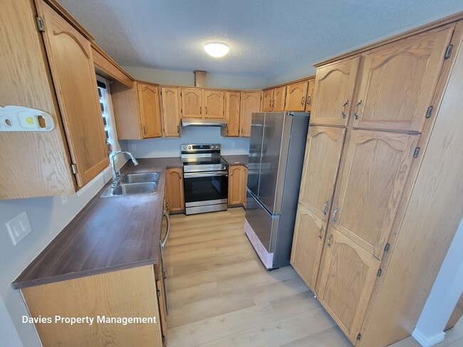 property at 4252-4229 29 Ave NW