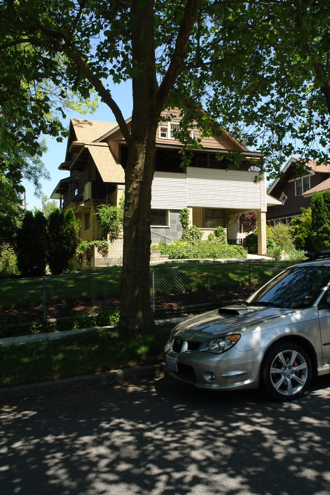 1214 W 9th Ave in Spokane, WA - Foto de edificio - Building Photo