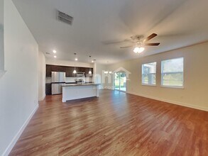 920 Walden Pond Dr in Plant City, FL - Building Photo - Building Photo